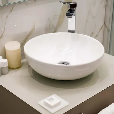 Bed & Breakfast Class 4*