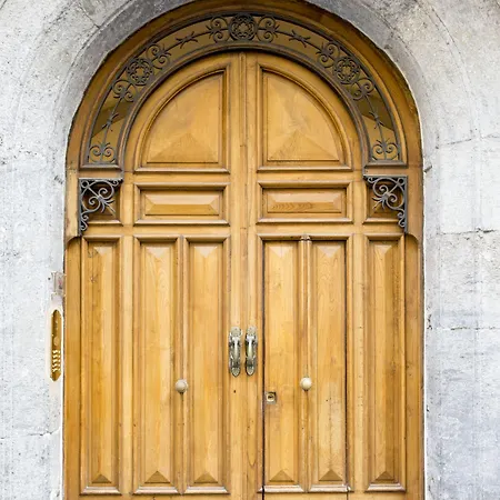 Class Bed and breakfast