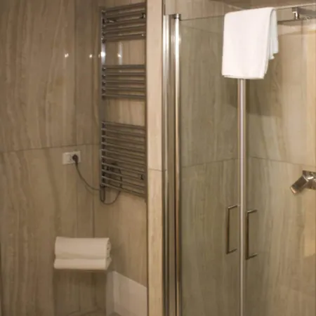 Class Bed & Breakfast