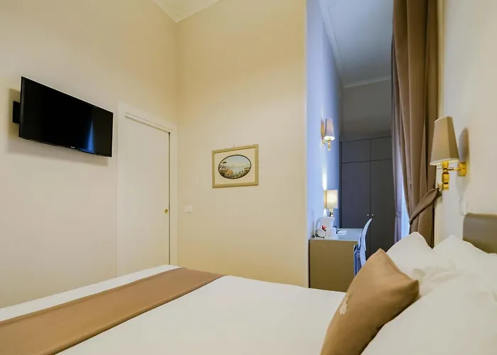 Class לינה וארוחת בוקר נאפולי