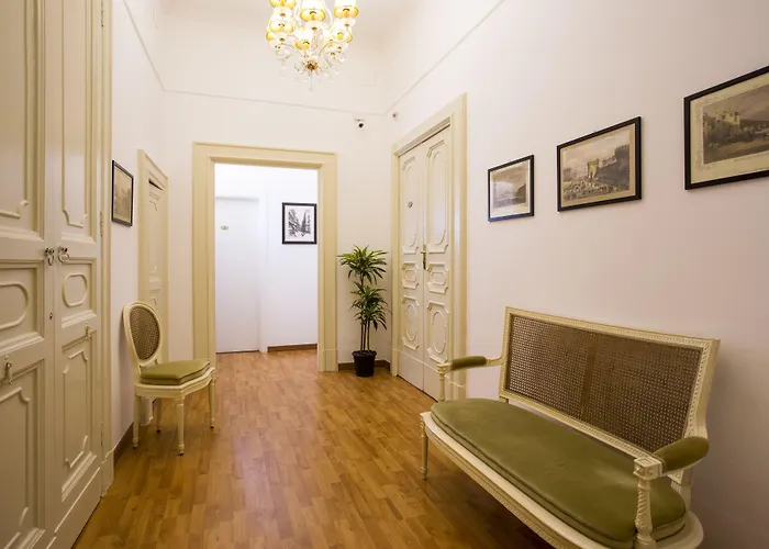 לינה וארוחת בוקר Class