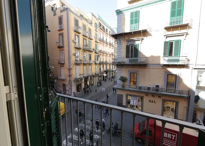 לינה וארוחת בוקר Class