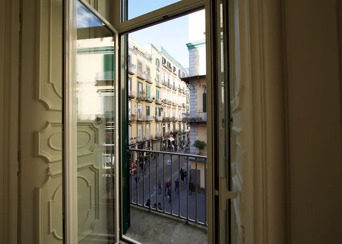 לינה וארוחת בוקר Class