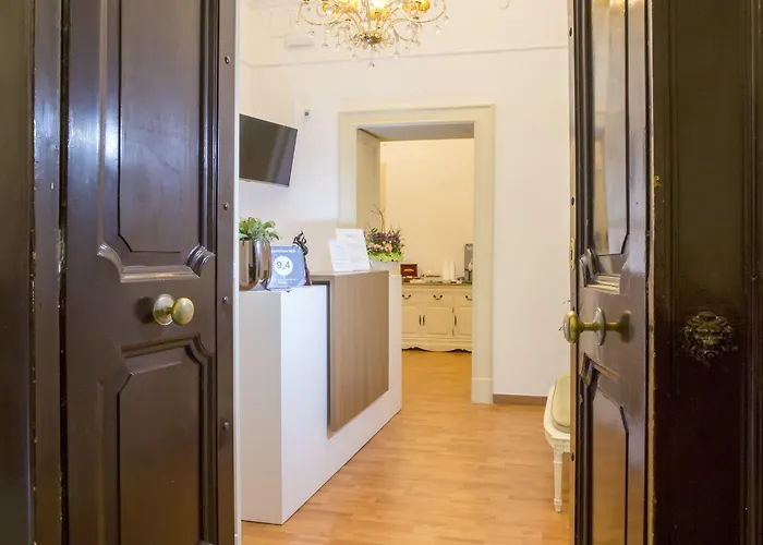 Class לינה וארוחת בוקר נאפולי