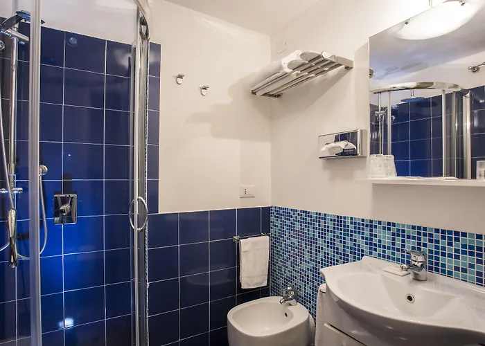 Class 4* נאפולי