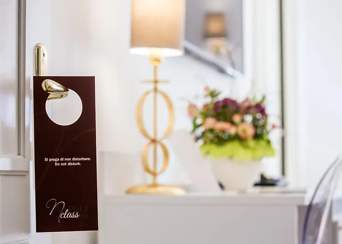 Class 4* נאפולי