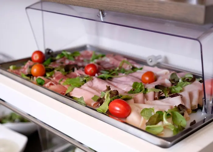 Class לינה וארוחת בוקר