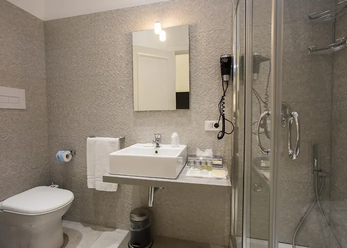 לינה וארוחת בוקר Class