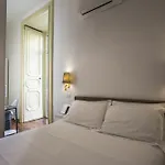 Class Oda ve Kahvaltı 4*